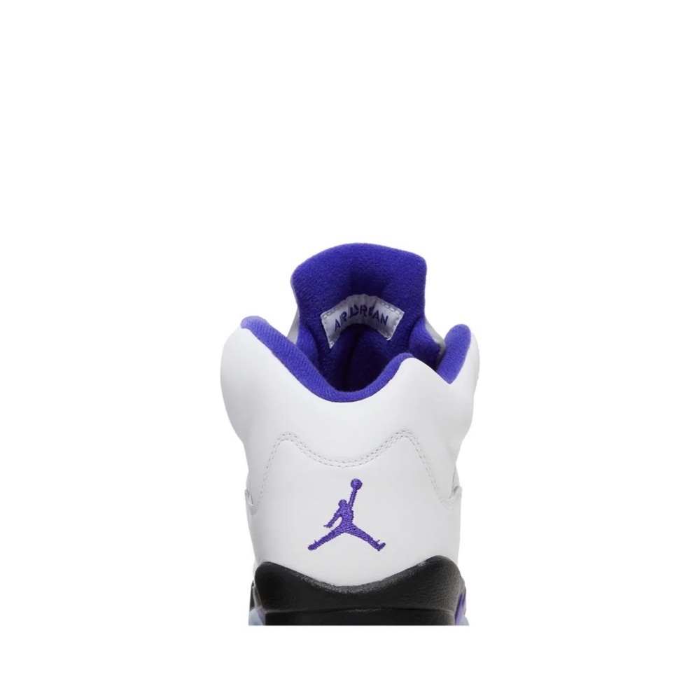 Air Jordan 5 Retro GS 'Concord'
- White and Purple - Picture 2 of 11